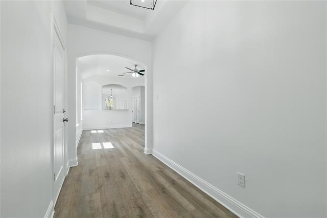 Building Photo - 559 Elkhart Ave
