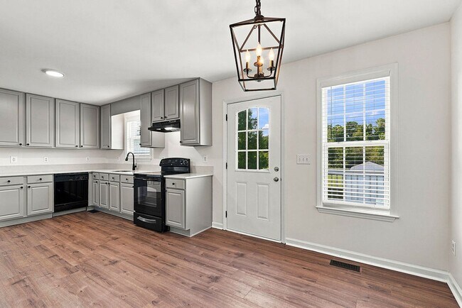 Building Photo - 928 S Willhaven Dr
