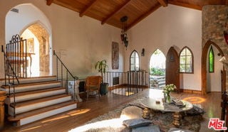 Building Photo - 8978 Wonderland Park Ave