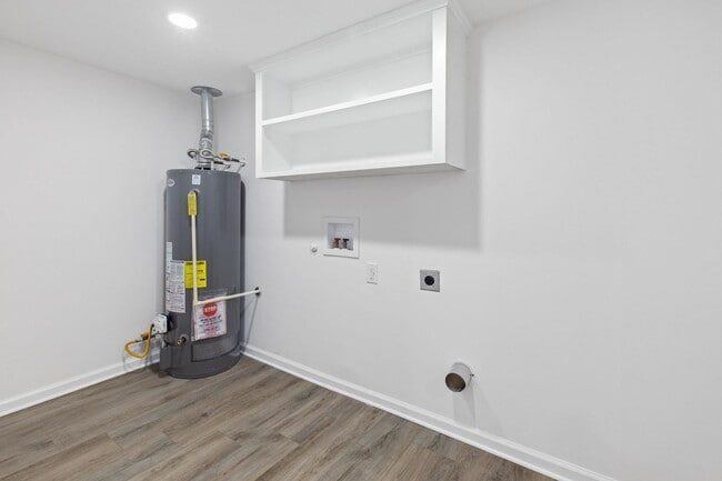 Building Photo - Updated 4/2 in Sulphur!