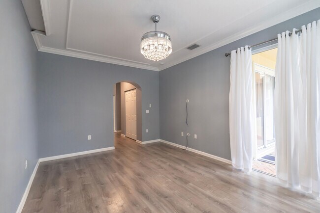 Building Photo - 7522 SW Herrington Ln