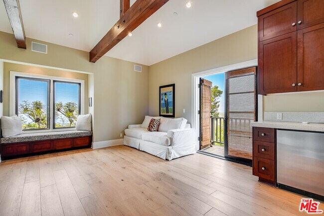 Building Photo - 2962 Valmere Dr