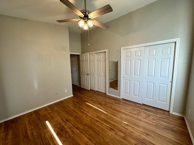 Building Photo - Charming Home
