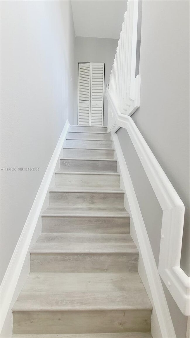 Building Photo - 741 SE 2nd St