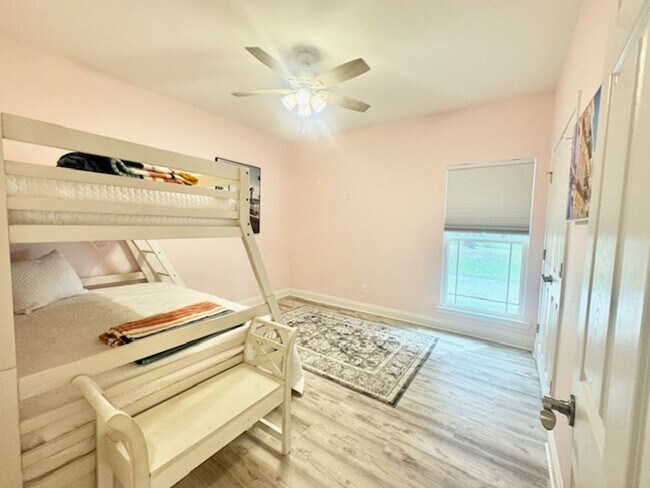 Building Photo - 14278 St. Hwy 20 Niceville FL 32578