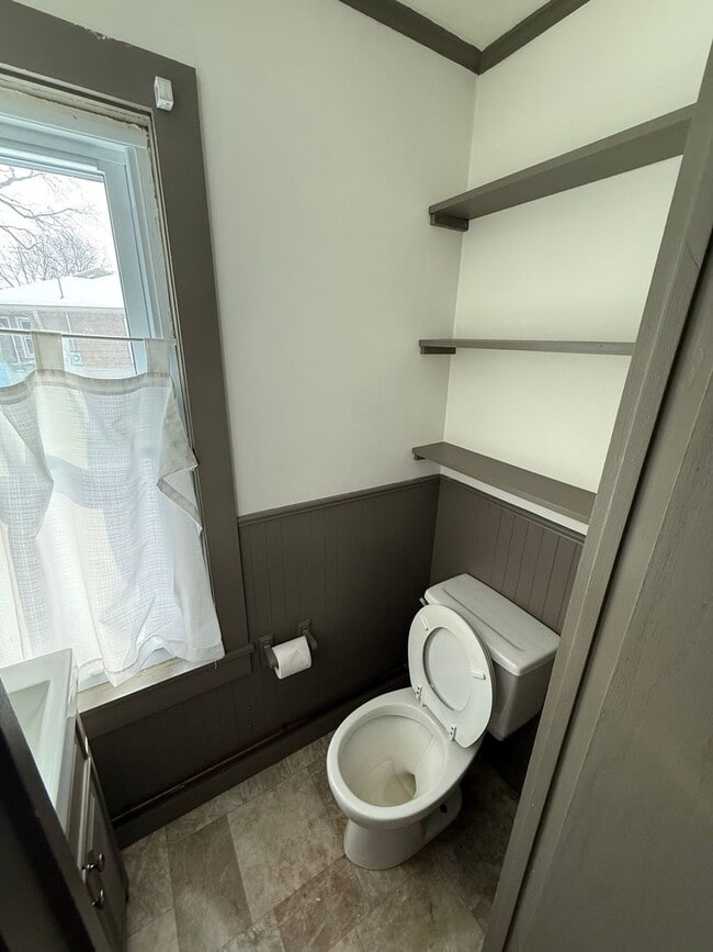 Building Photo - Charming Downtown Middleton Gem on Hubbard Ave