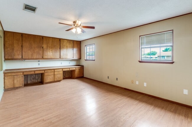 Building Photo - BEAUTIFUL 3-BEDROOM HOME IN LAKEWOOD SHADOW, NEW BRAUNFELS