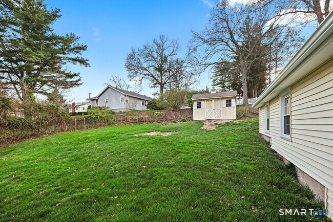 Building Photo - 575 S Main St