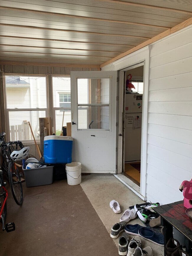 Building Photo - 1614 Adams St