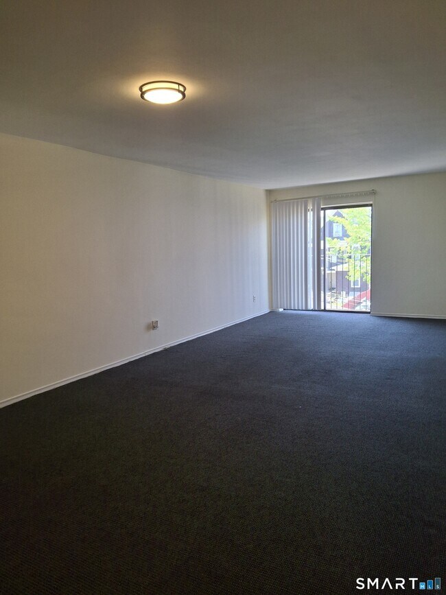 Building Photo - 393 Laurel Ave