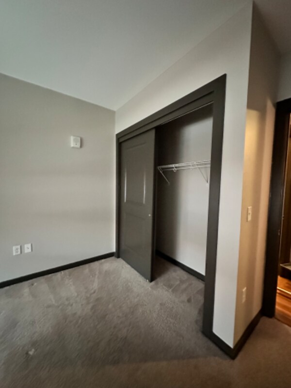 Building Photo - 6580 Longshore St