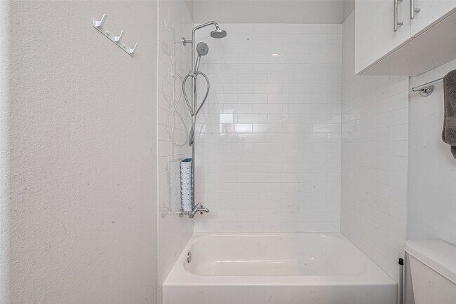 Building Photo - 2608 Rusk St