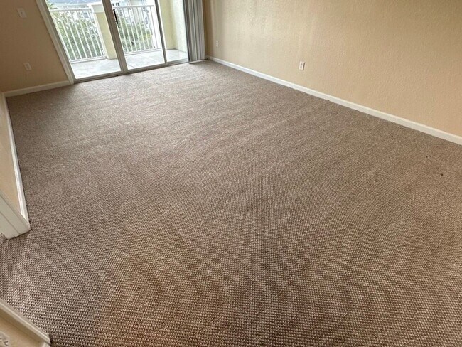 Building Photo - 2 Bedroom - 1 Bathroom - Gardens of Bridge...