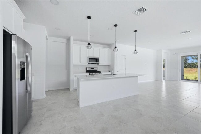 Building Photo - 8113 Sternway Rd