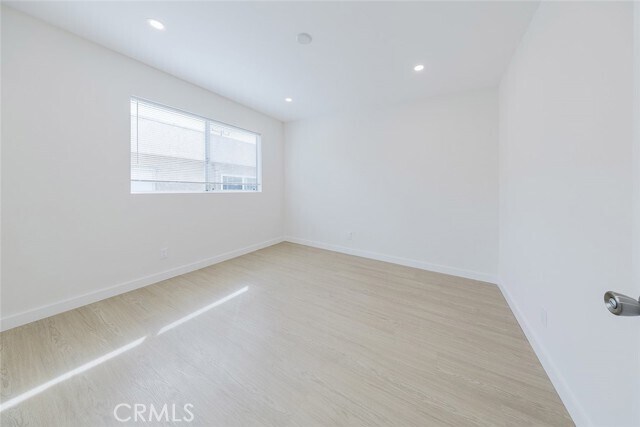 Building Photo - 620 S Lake St