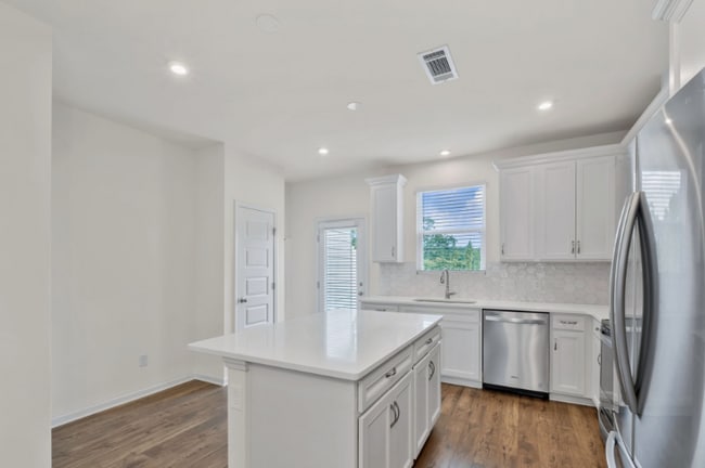 Building Photo - 1234 Hope Vlg Wy