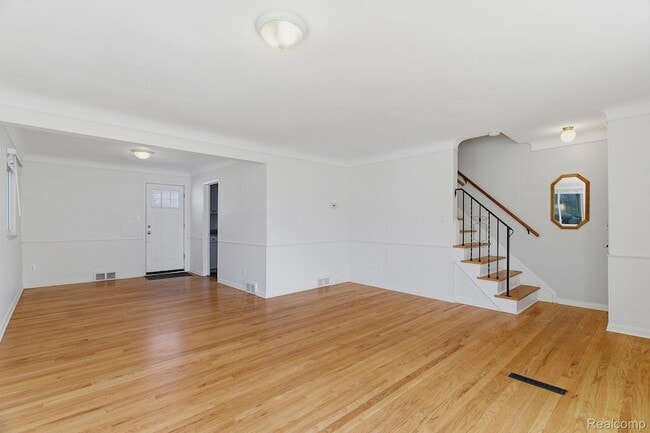 Building Photo - 1111 Holland St