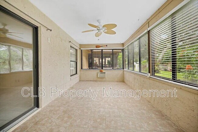 Building Photo - Lovely 2 bedroom/2 bathroom duplex in Port Orange