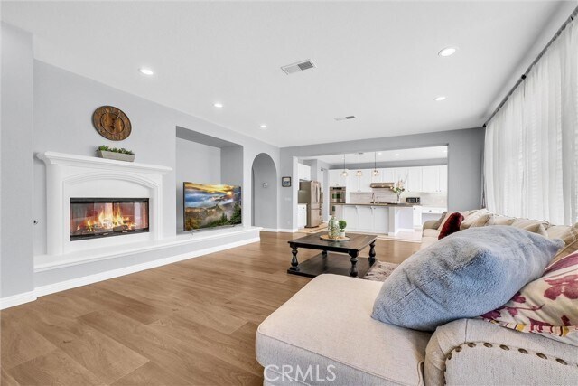 Building Photo - 6895 Guinevere Ct
