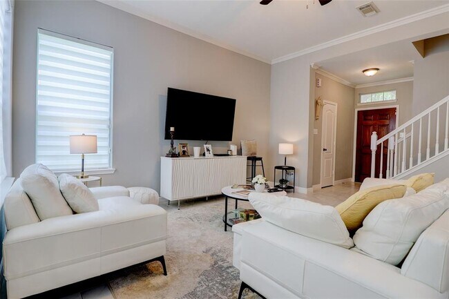 Building Photo - 5339 Canyon Hollow Dr