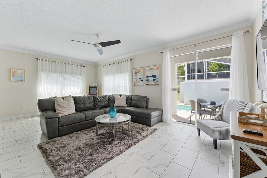 Building Photo - 1128 Challenge Dr