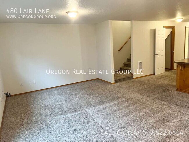 Building Photo - 480 Lair Ln