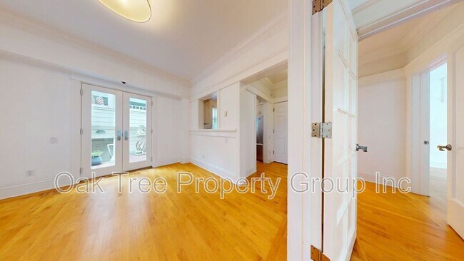 Building Photo - 25 Pleasant St