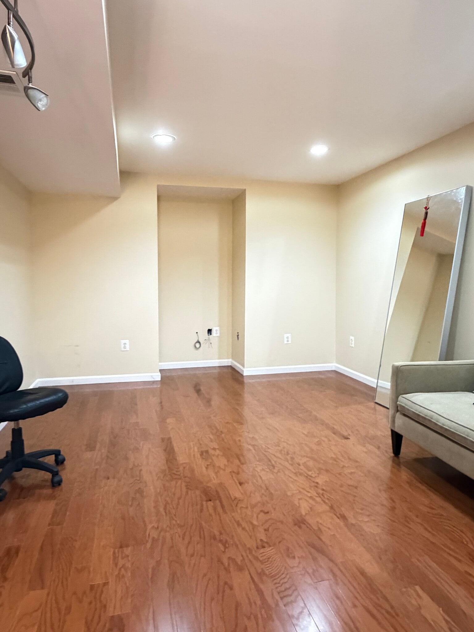 Building Photo - 5219 Tulip Leaf Ct