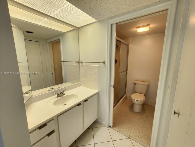 Building Photo - 1000 SW 128th Terrace