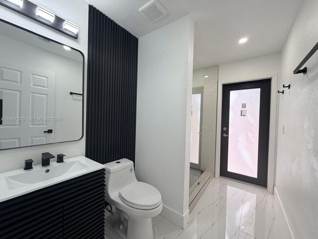 Building Photo - 1600 SW 157th Ave