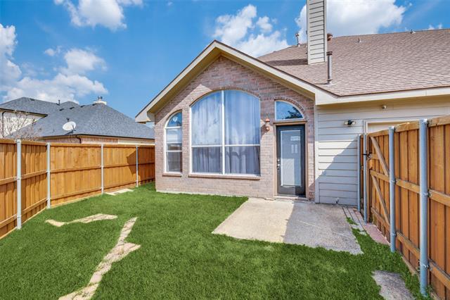 Building Photo - 300 Parkhurst Ln