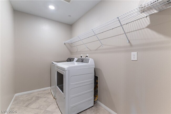 Building Photo - 3516 Punta Tersiva Ln