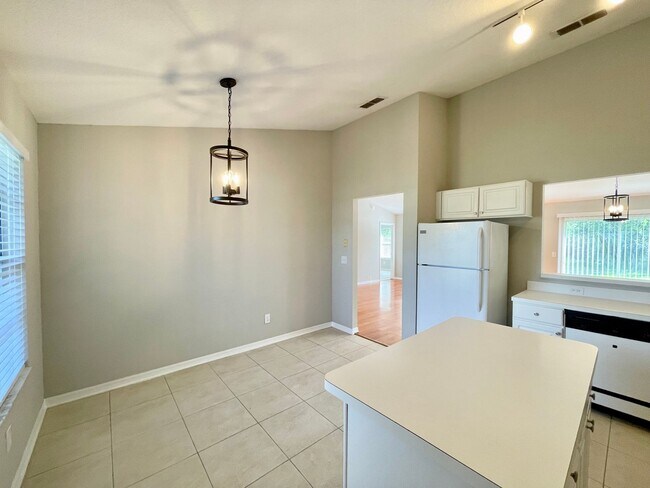 Building Photo - Great 4/2 home in Wedgefield!!