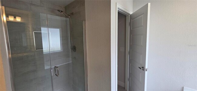 Building Photo - 3107 NE 46th Ave