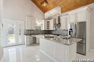 Building Photo - 202 Helena St