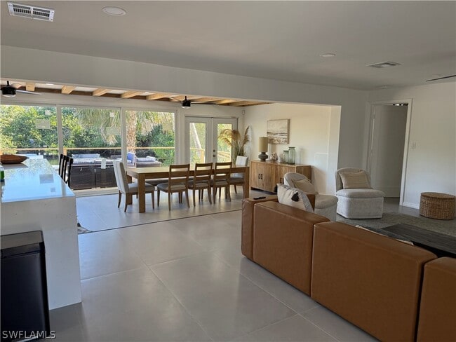 Building Photo - 514 14th St N