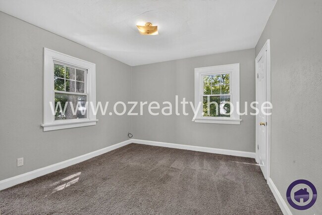 Building Photo - 1937 Brame Pl