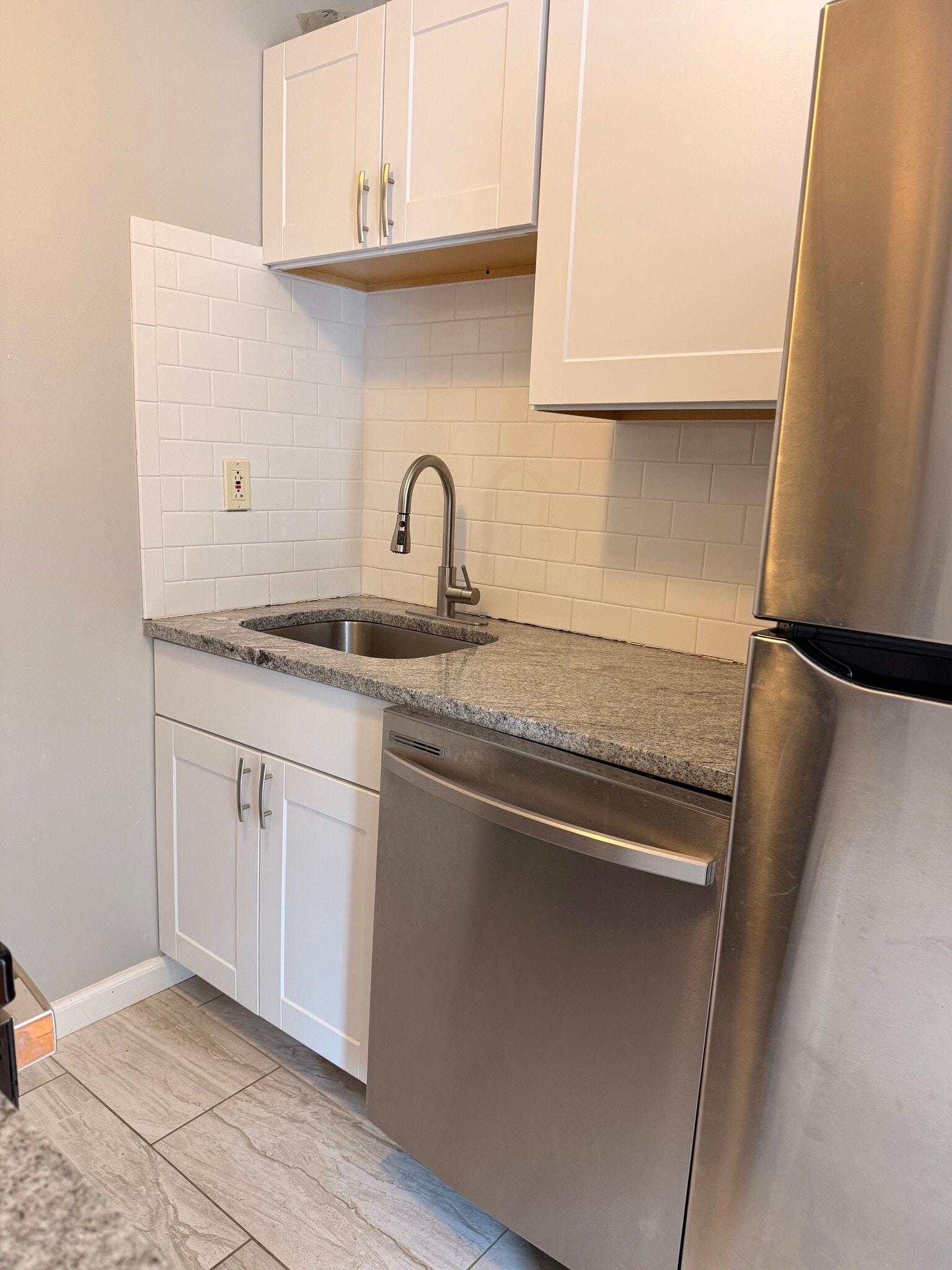 Building Photo - 11 Wopowog Trl