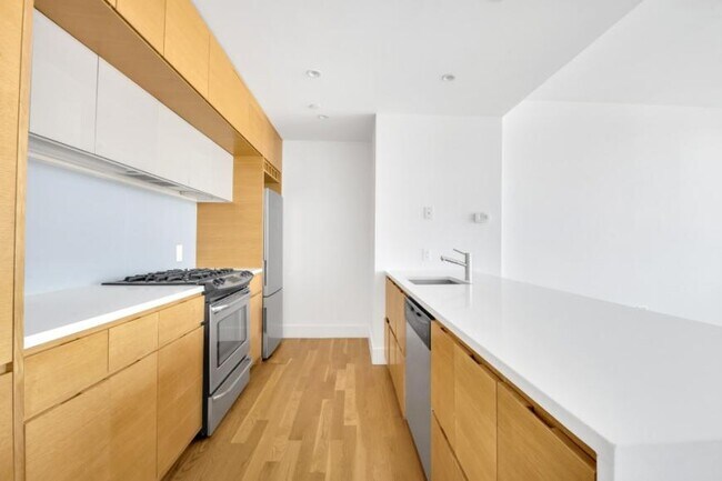 Building Photo - 2 bedroom in Brooklyn NY 11217