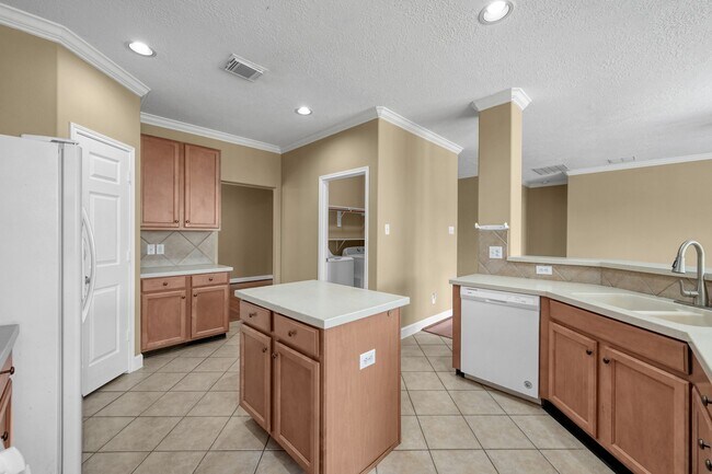 Building Photo - 952 Crannog Way