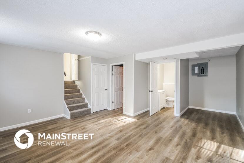 Building Photo - 913 Woodlark Dr