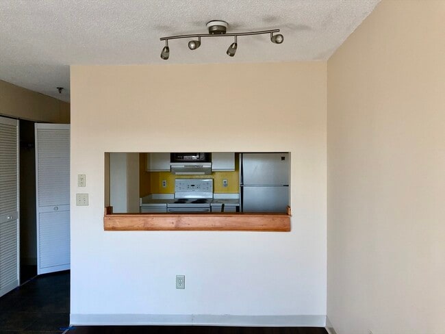 Building Photo - 133 Commander Shea Blvd