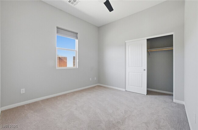 Building Photo - 692 Nathanial Ct