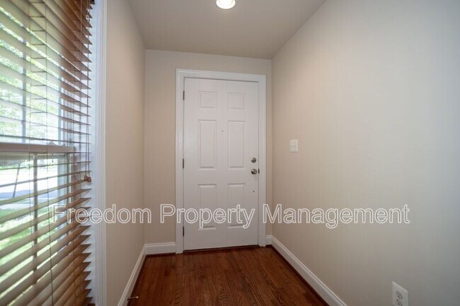 Building Photo - 16021 Pitner St