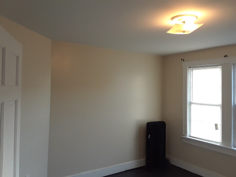 Building Photo - 39 Meyers Ct