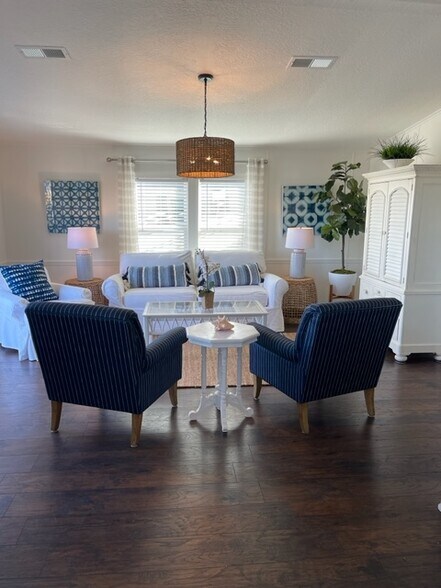 Building Photo - 11330 S Indian River Dr