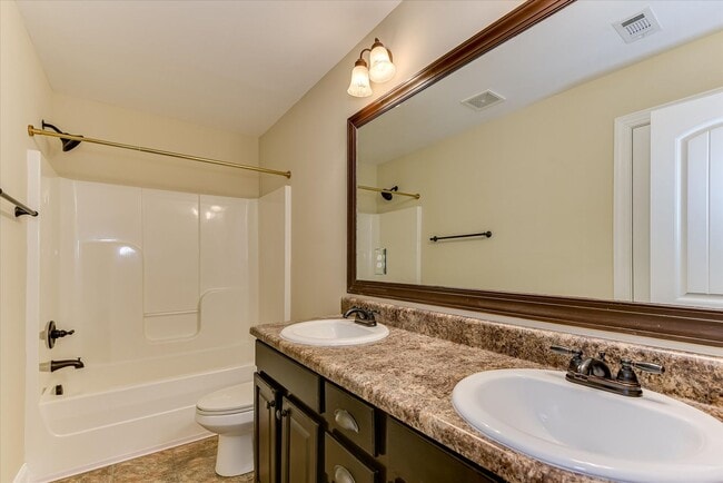 Building Photo - 4215 Windslow Dr