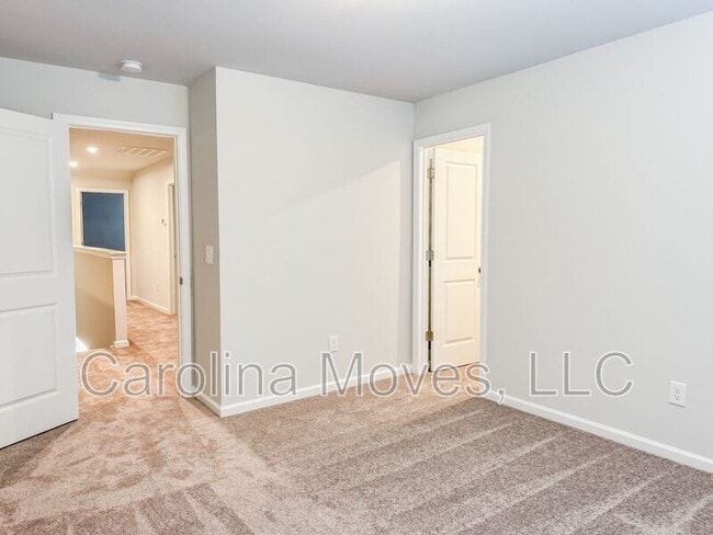 Building Photo - 119 Paddock Glen Dr