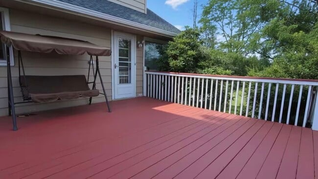 Building Photo - 449 Jensen Rd