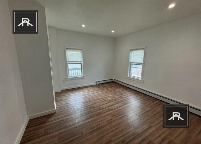 Building Photo - 4 bedroom in Allston MA 02134